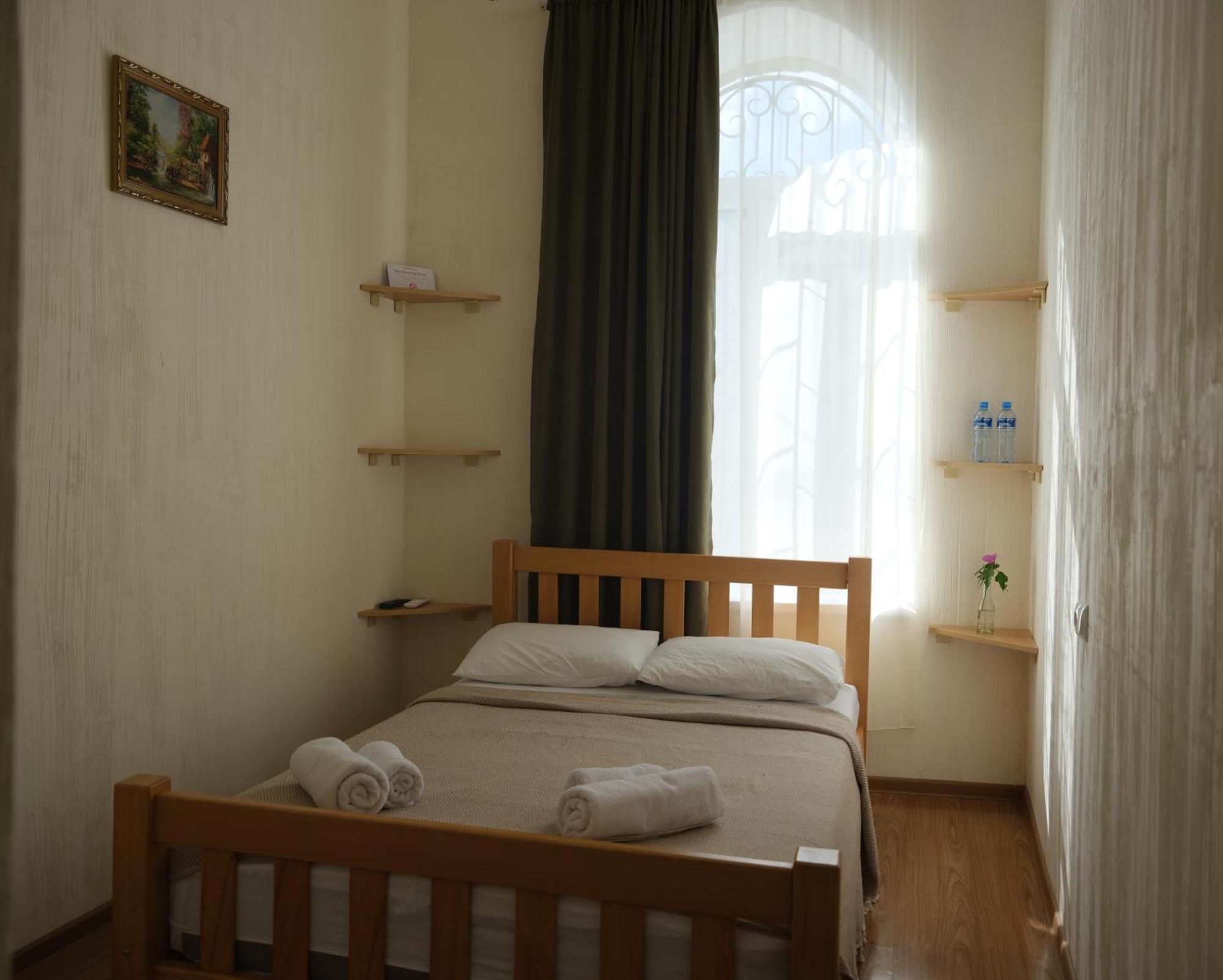 Hotel 1870 Кутаиси Экстерьер фото