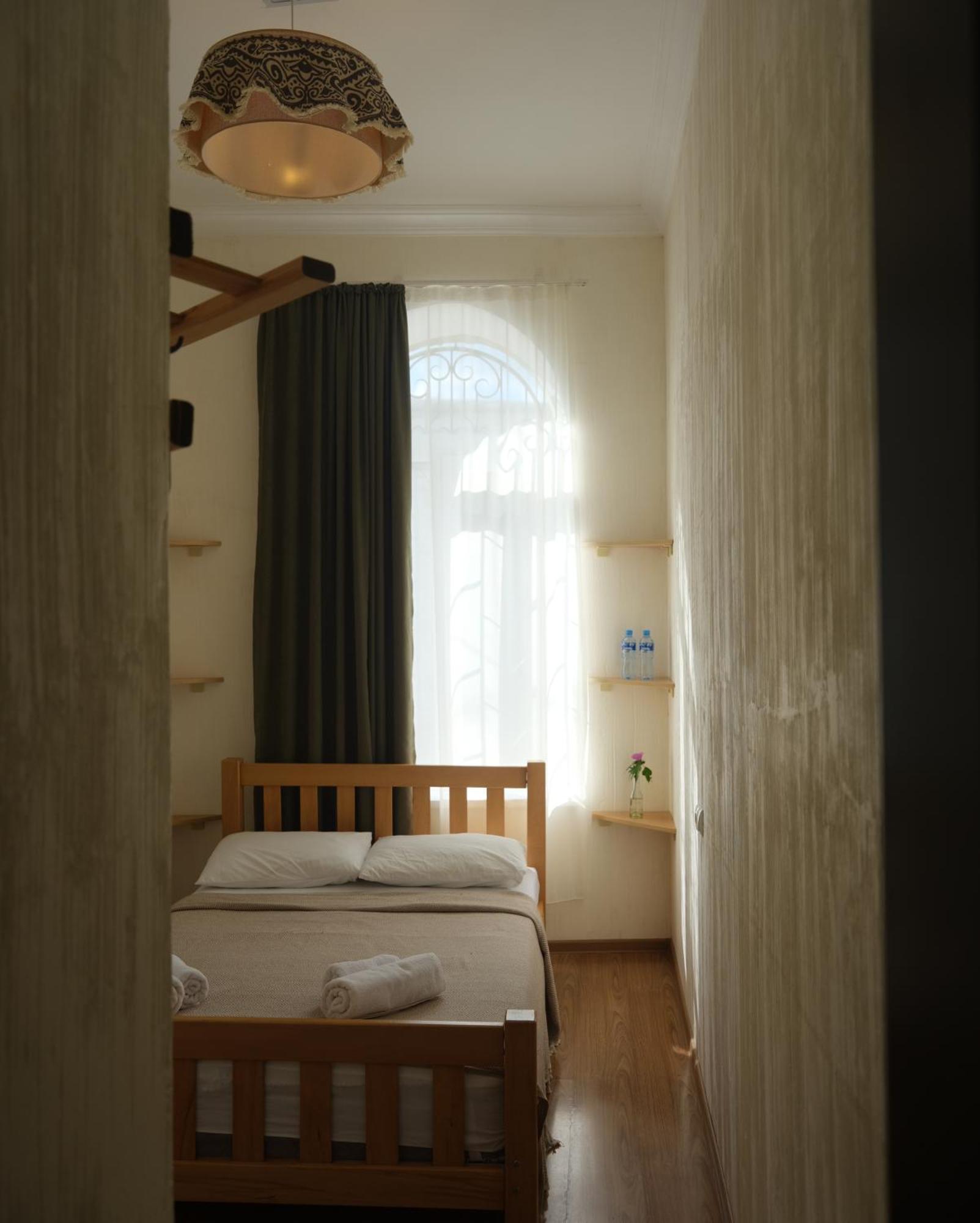 Hotel 1870 Кутаиси Экстерьер фото